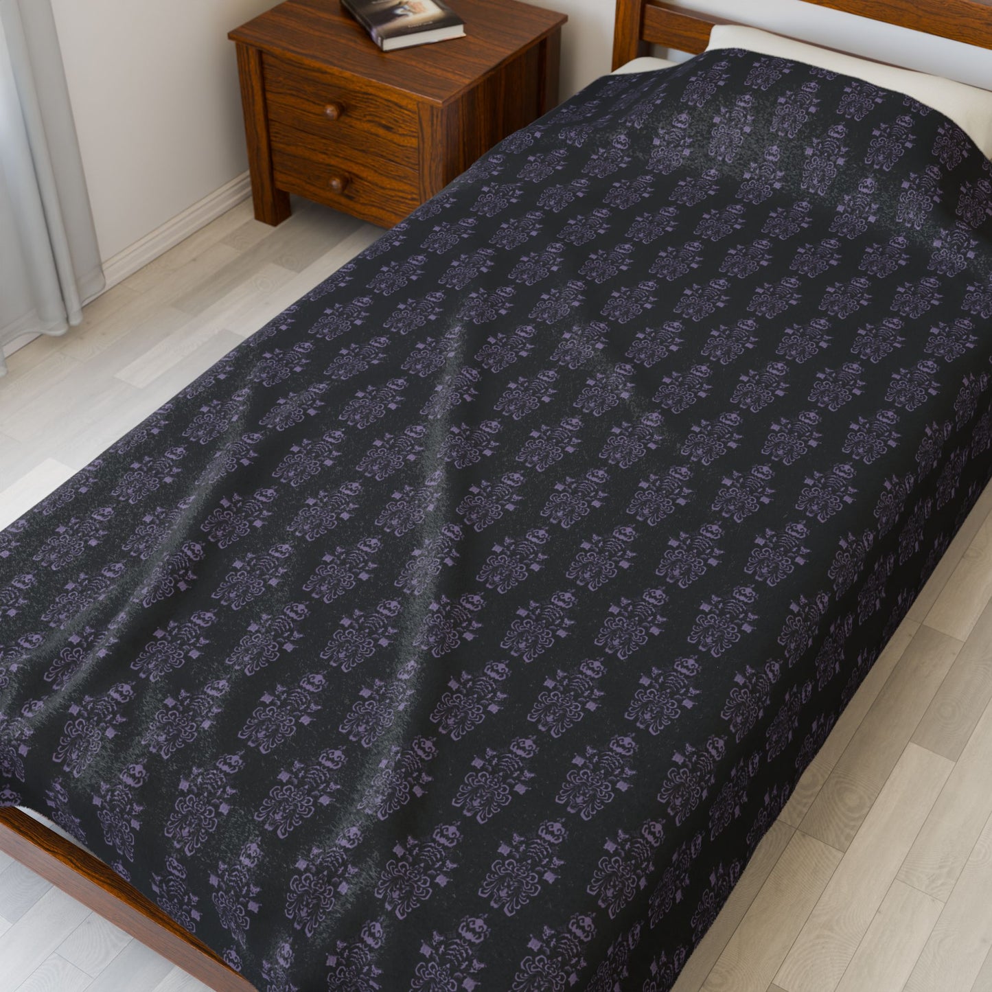 BORAH!'s Haunted Mansion Blanket (Black/Purple)